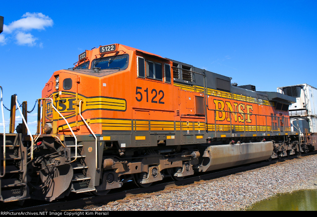 BNSF 5122